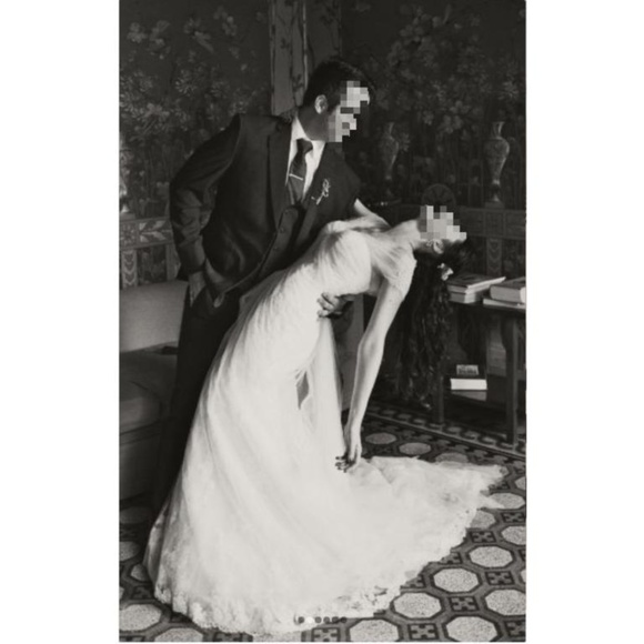 Enzoani Dayton Wedding Dress - Picture 1 of 6